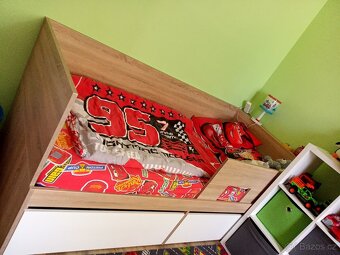 Jednolůžková postel s úložným prostorem - 4