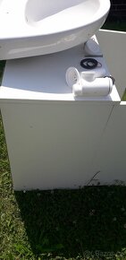 Koupelnova skříň s umyvadlem - 4