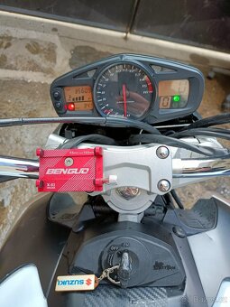 Suzuki GSR 600 - 4