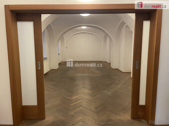 Pronájem obchodního prostoru 81,5m2, Voršilská P-1 - 4