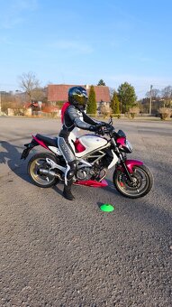 Suzuki sfv650 gladius - 4