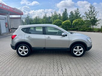 Nissan Qashqai 2,0i 104kW 4x4 - 4