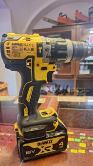 Dewalt DCD 796M2 SET AKU VRTAČKA JAKO NOVA - 4