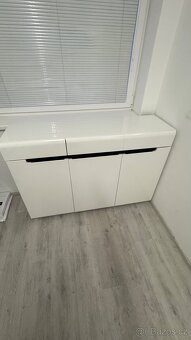 Manželská postel+2x stolek+komoda - 4