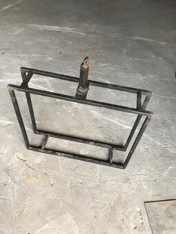 Držák na televizi - 4