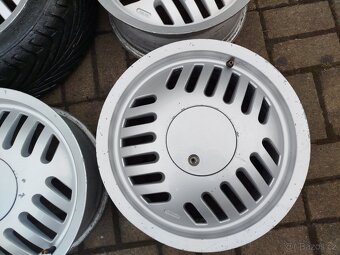 4x100 r15 - 4