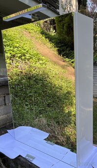 Zrcadlová skříňka s LED osvětlením - 4