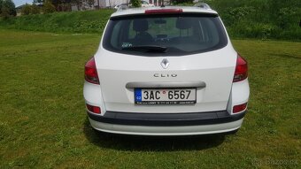 Prodám,Renault Clio combi benzín 1,2 55kw r.v.2012 - 4