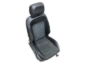 Sedačky černá kůže alcantarou VW Passat B8 sedan 2018 - 4