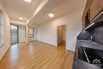 Pronájem bytu 2+kk, 47 m², Uherský Brod - Masarykovo nám. - 4