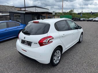 Peugeot 208 - 4