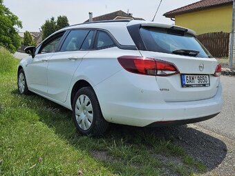 Opel Astra Sports Tourer - 4