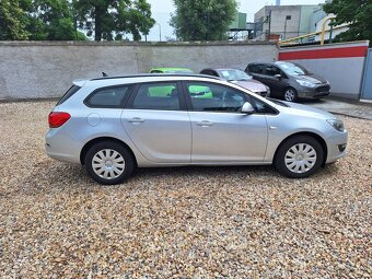 Opel Astra 1.7CDTi 96KW Kombi, Servisní kniha - 4