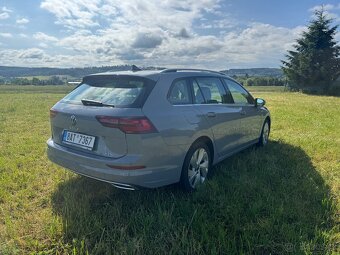 Prodám Volkswagen Golf Var. 1.5 eTSI DSG TOP STAV 1. maj. ČR - 4