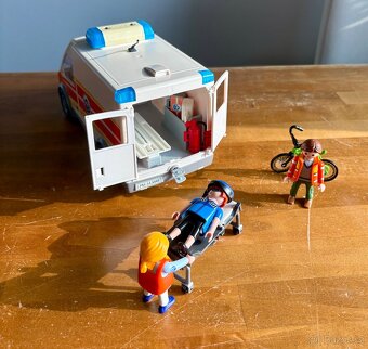 Playmobil sanitka 5541 - 4