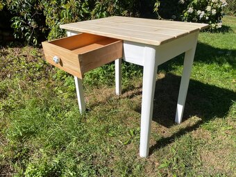 Stůl s šuplíkem - 4