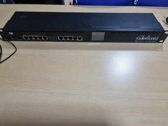 Router Mikrotik RB3011UiAS-RM - 4