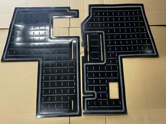 Gumové rohože (koberečky) do kabiny pro traktory Zetor. - 4