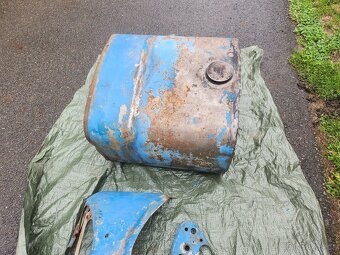 nádrž Zetor 4011 - 4