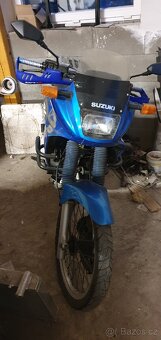 Suzuki DR 650 RSE - 4