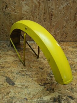 Babetta 207 přední blatník - 4