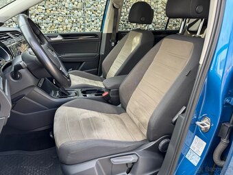 Volkswagen Touran 1,5 TSI DSG Highline 7míst - 4