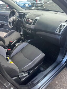 Mitsubishi Outlander 2.0did - 4