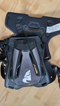 Hrudni chranic thor - 4