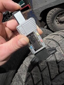 Zimní Bridgestone 215/65 R17 - 4