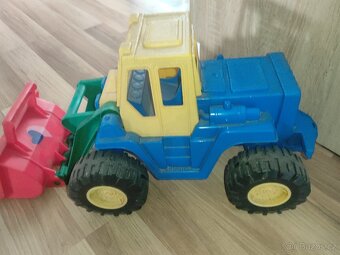 Traktor na pískoviště - 4