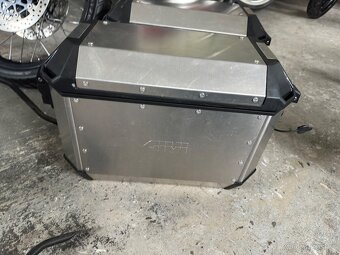 Bmw f 650 gs Nosiče plus kufry Givi - 4
