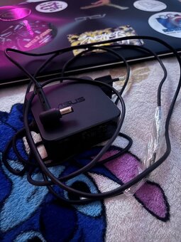 Asus Černo-Stříbrný X555L Notebook - 4