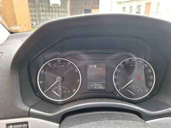 Škoda Octavia 2 facelift 1.6 MPI - 4
