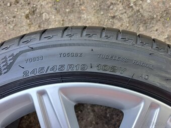 NOVÁ 245/45 R19 letní originál Alu sada na Audi A6 - 4