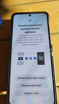 Galaxy Z FLIP 4 8/256GB PLNĚ FUNKČNÍ S VADOU V POPISU - 4