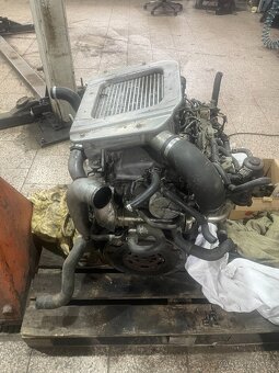 motor Nissan x-trail 2,2 84KW YD22 - 4