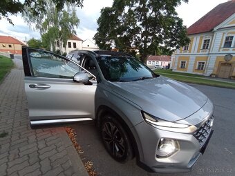 Prodám Hyundai Santa Fe 2.2 CRDI 4x4 - 2019, automat - 4