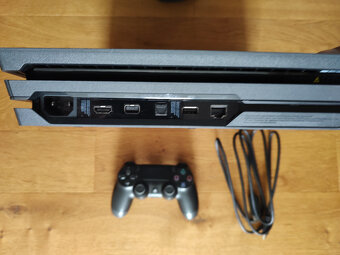 Playstation 4 Pro, 1TB, ovladač, hra zdarma, umi JB - 4