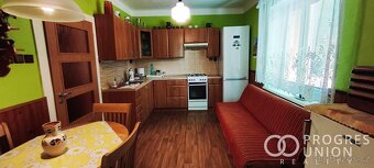 Nabízíme k prodeji RD v atraktivní lokalitě Rožnov p. R. - - 4