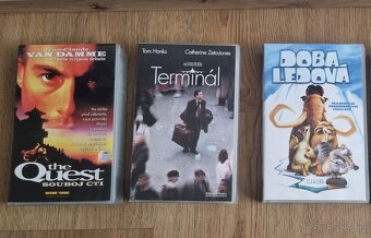 Válečné a další Vhs videokazety. 32 kusu. Některé zabalené - 4