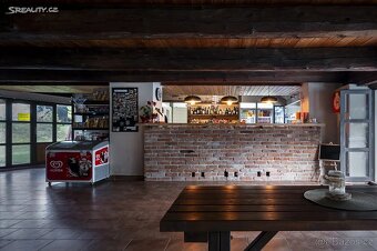 Dům s rodinným kempem - 4