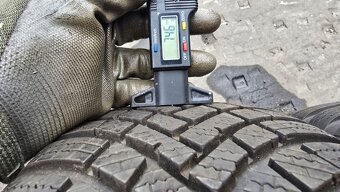 Zimní pneu 205/60/16 Hankook - 4