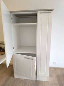 Mix nábytku (skříň, police, konferenční stolek, stůl..) - 4