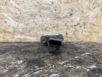 LEVÝ ZADNÍ MOTŮREK RUČNÍ BRZDY VW TOUAREG 7P 7P0609615 - 4