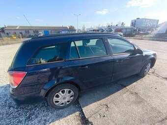 Opel Astra H Caravan - 4