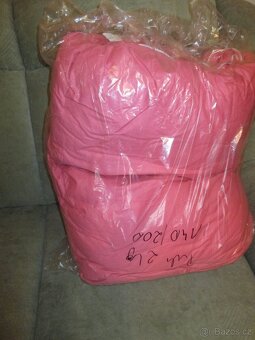 nová ještě zabalená prošívaná péřová deka 140x200,2kg - 4