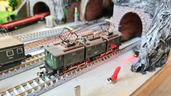 Vláčky N - elektrická lokomotiva BR 191 - 4