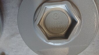Nové Favotit středové krytky pokličky alu kol silver line - 4