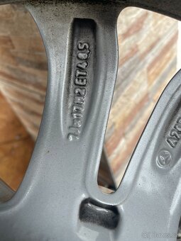 prodám alu kola 5x112 s pneu 225/50/17 - 4