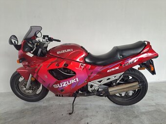 Suzuki GSX 750F - 4